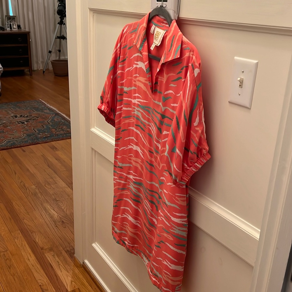 This is a great dress to wear with sneakers or dress up for a summer wedding!